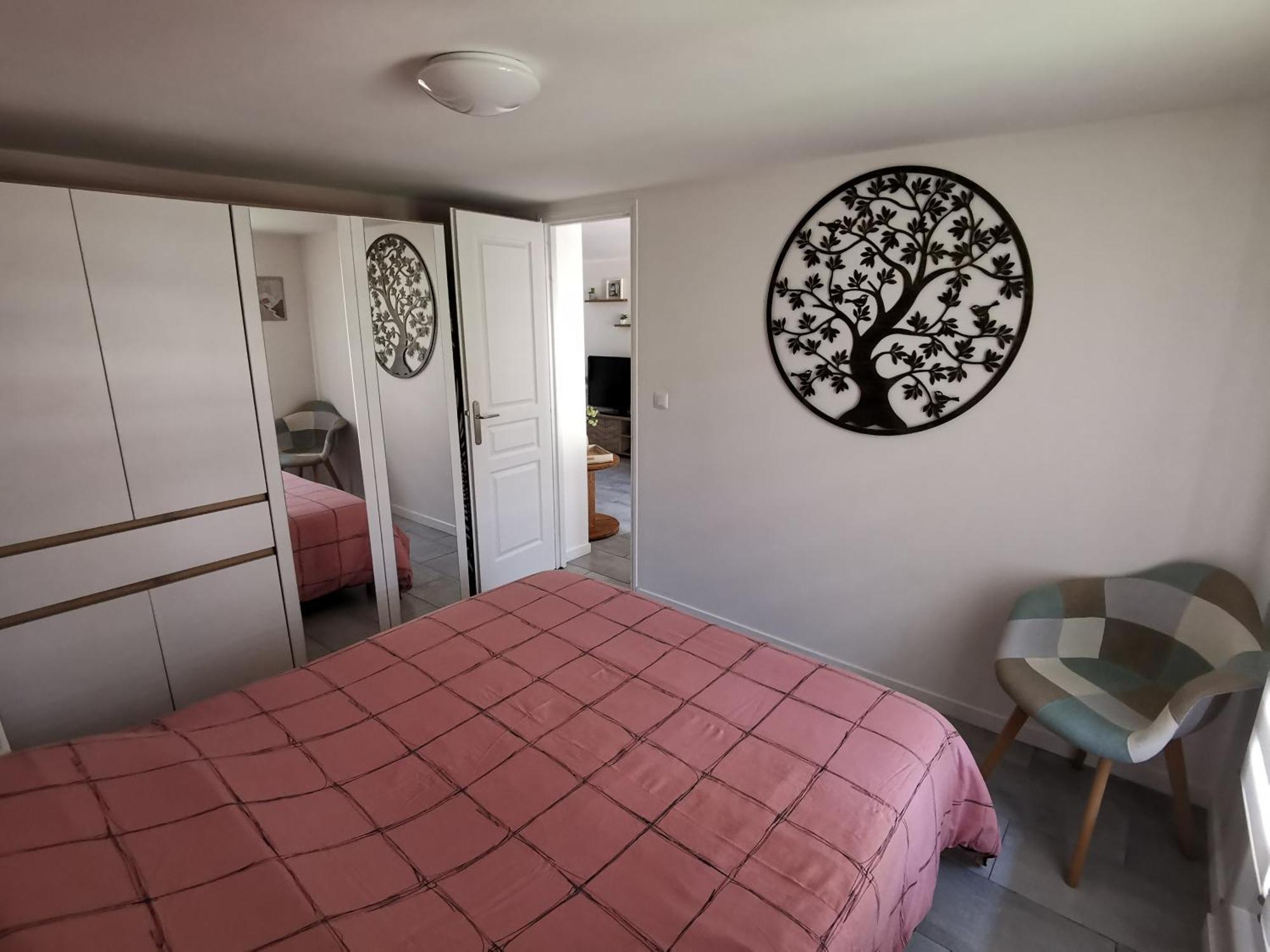 Agréable logis au calme avec jardin entre PARIS et EURODISNEY Rosny-sous-Bois Exterior foto